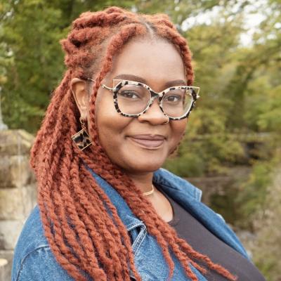 Janee Kelly Headshot