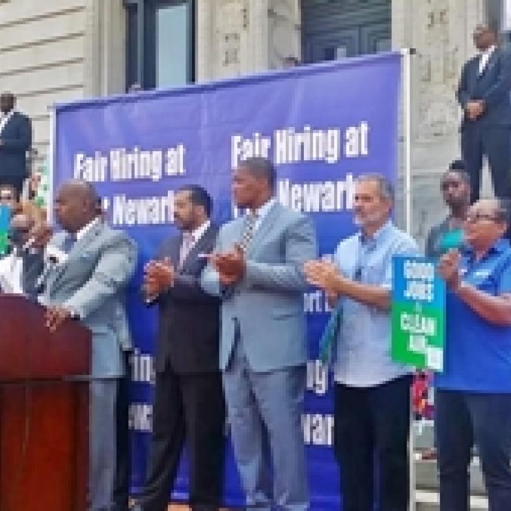 Mayor Baraka at Motorcade Rally. Photo by Jeanette Mitchell