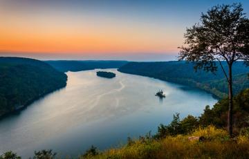 View of the Susquehanna at sunset. Photo credit: Jon Bilous / Shutterstock