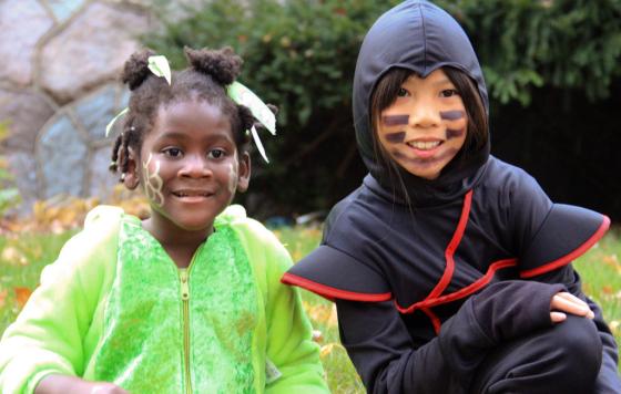 kids face paint / photo: flickr.com/stevendepolo (CC BY 2.0)