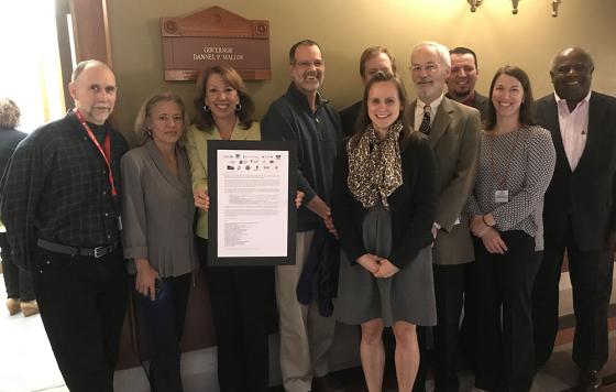 Delivering a Thank You letter to Gov. Malloy