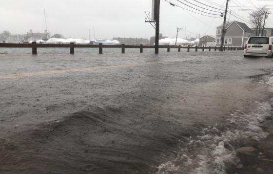 Flooding in winthrop, photo: @jeffreytngrid on twitter
