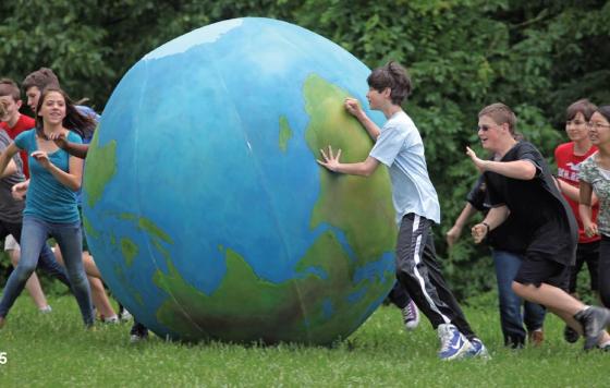 photo by moving forward network