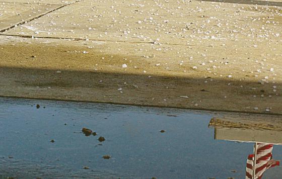 Road salt ends up in Minnesota lakes and rivers. Photo: flickr.com/mango_sparrow (CC BY-NC-ND 2.0)